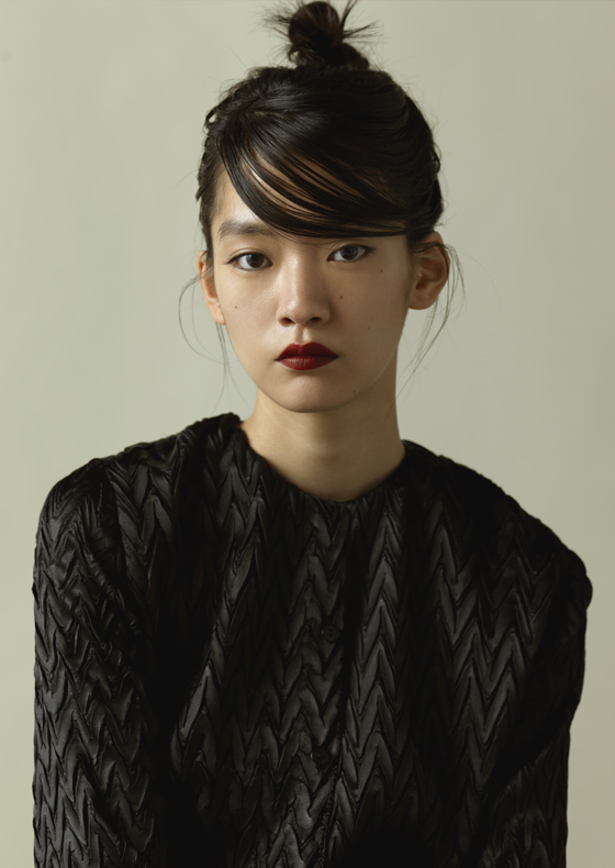 イオ Vithmic Model Agency